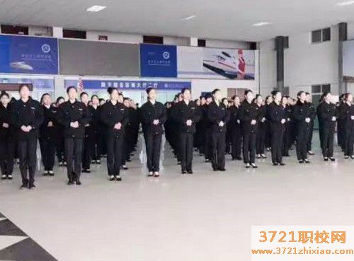 沈阳铁路技校毕业后好找工作么 出来分配吗  