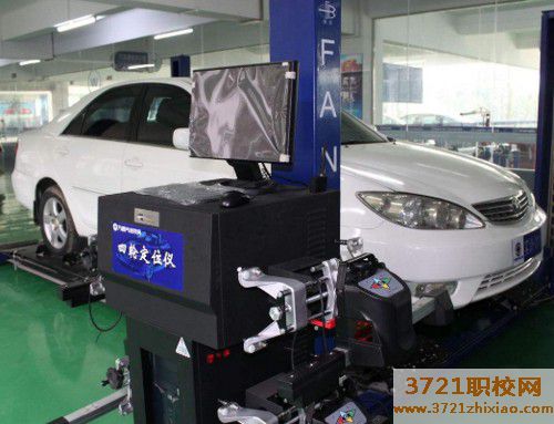 初中毕业想学汽修、武汉哪些职业学校好点