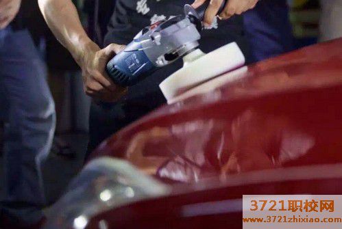 【武汉汽车美容学校】武汉哪里学汽车美容装潢好