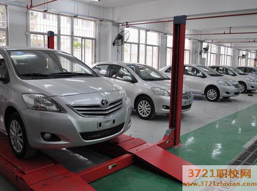 武汉有汽车维修专业的职业学校