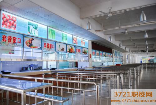 武汉军需工业技工学校食堂情况