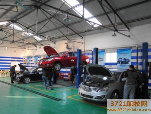 武汉汽车维修培训学校就业前景好不好 