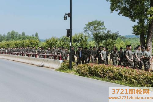 武汉军需工业技工学校网站网址是多少