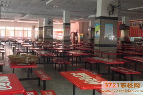 武汉应用科技学校食堂情况