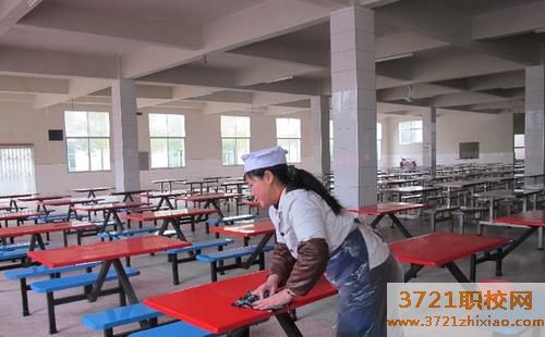 武汉江南技术学校食堂情况