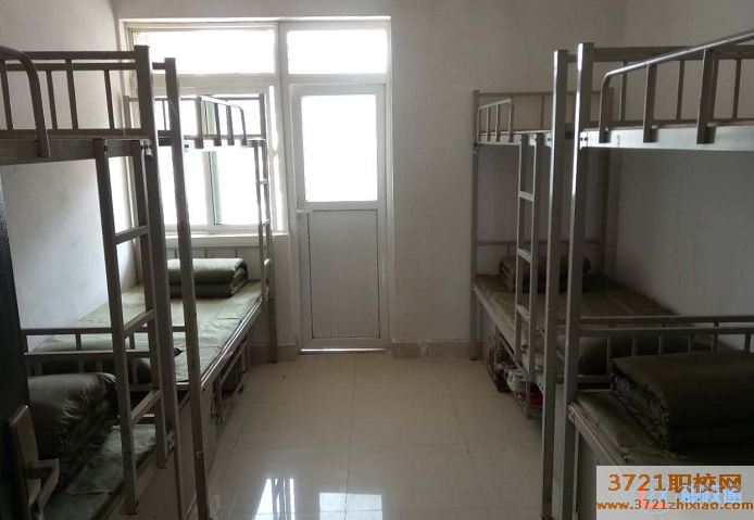 湖北中南技工学校宿舍条件