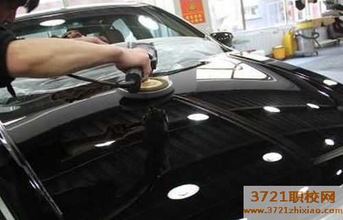 武汉汽修学校里面美容装潢专业怎么样