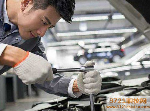 武汉学汽车修理要多久