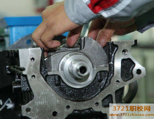 武汉学汽修好的学校