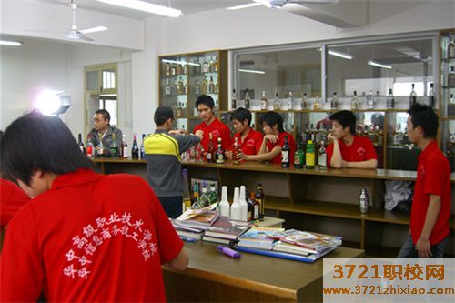 【技校】华中信息商务技工学校招生要求