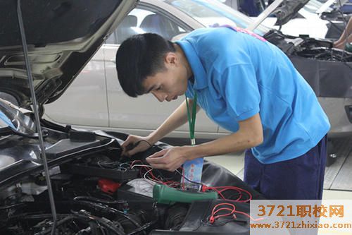 【合肥汽车维修学校】合肥汽车维修培训哪家好，多少钱