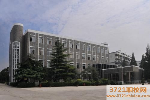 武汉市中专财政学校学费