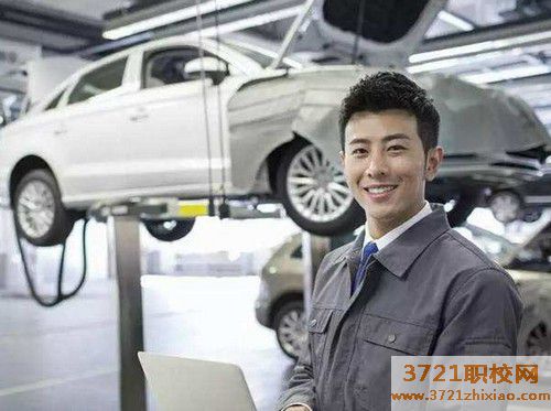 武汉学汽车美容专业选择哪个学校合适?