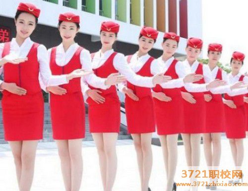 武汉初中想读高铁乘务专业,哪个学校好