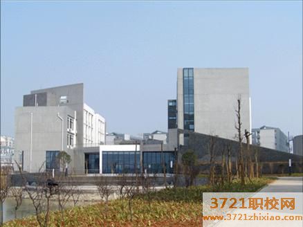 武汉市中专艺术学校学费