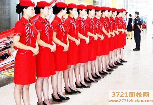 武汉高铁乘务学校招生女生身高体重,视力有什么要求