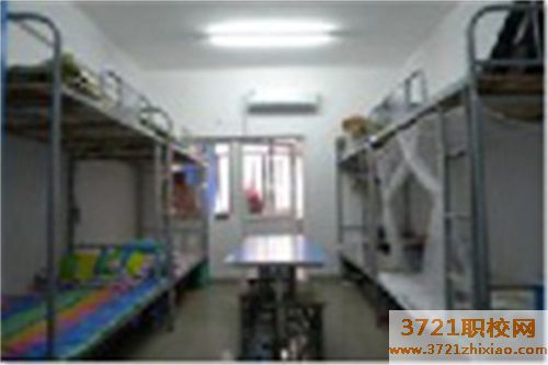 湖北省中专旅游学校宿舍食堂