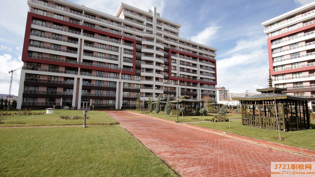 长沙市拔萃中等职业学校学费及收费标准