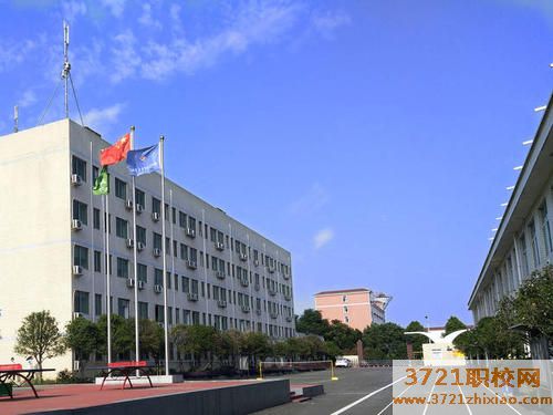 长沙银河中等职业学校学费及收费标准