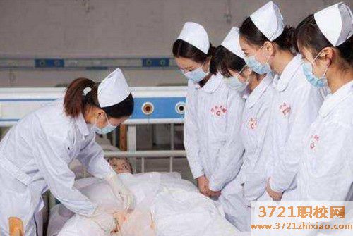 武汉护士学校分数线  