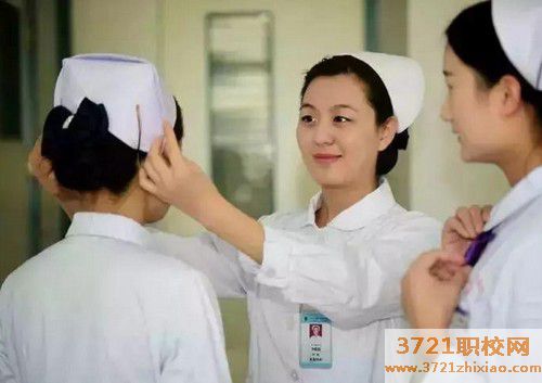 武汉哪个卫校好及学校录取分数线