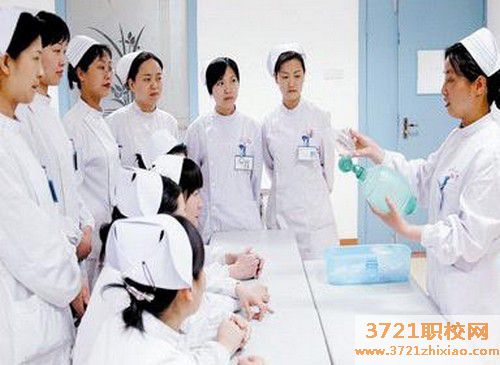 武汉男生读卫校好吗？好就业吗