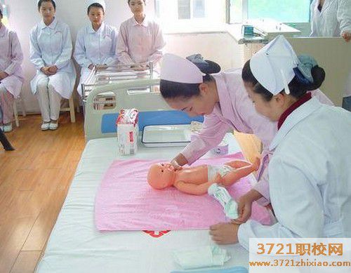 【武汉卫生学校】武汉助产专业中专学校怎么报名及报名方式