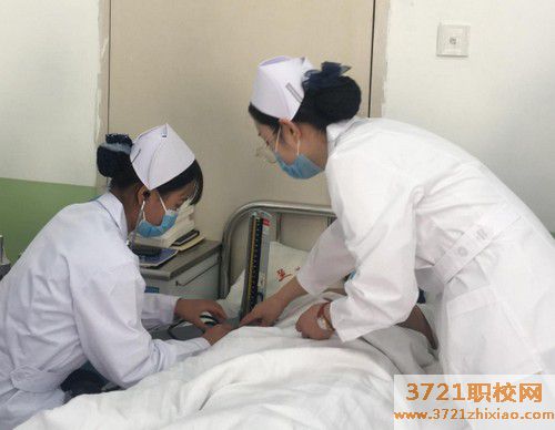 武汉助产专业招生录取分数线及要求