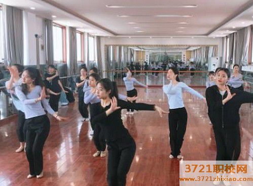 【武汉幼师学校】武汉幼师学校录取分数线、幼师学校招生分数线