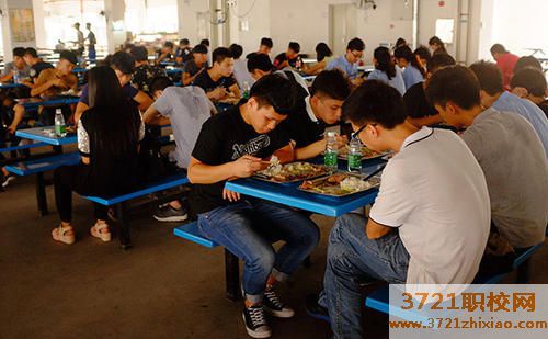 广州城建技工学校食堂情况
