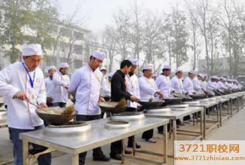 武汉学厨师要多久