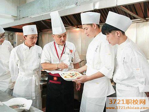 【武汉厨师学校】武汉学厨师到哪里