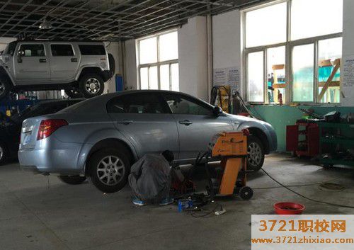 初中毕业想学汽修、长沙哪些职业学校好点