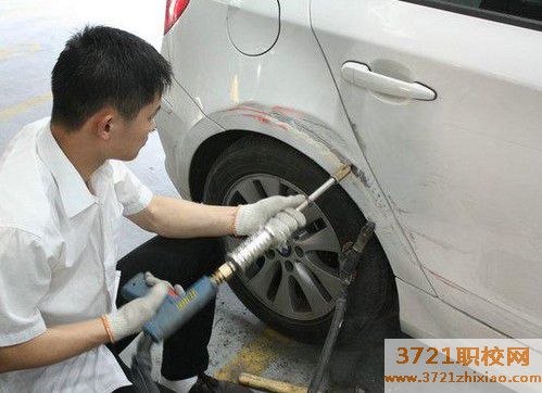 【长沙汽车美容学校】长沙汽车美容培训学校地址