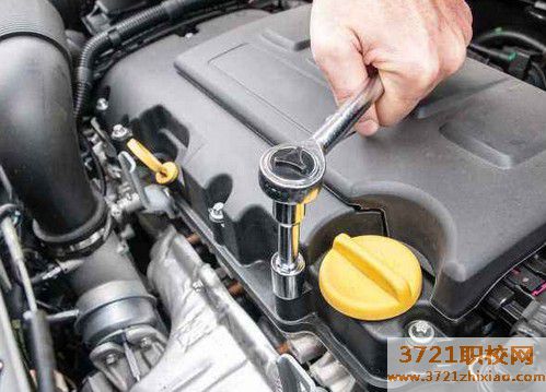 【长沙汽修学校】长沙汽修培训班学费,长沙汽修培训班报名费多少