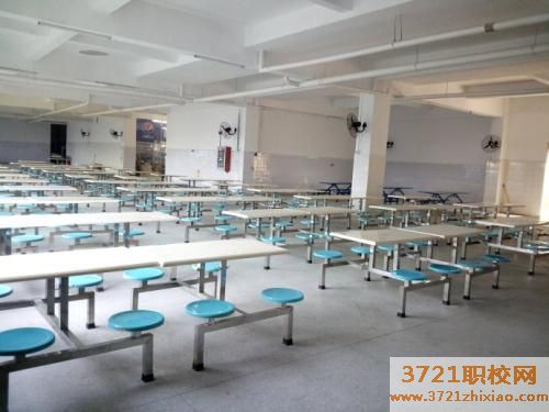 广东新城技工学校食堂情况