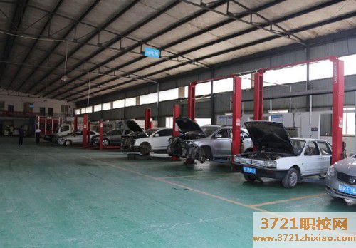 长沙学汽修去汽修店还是培训学校