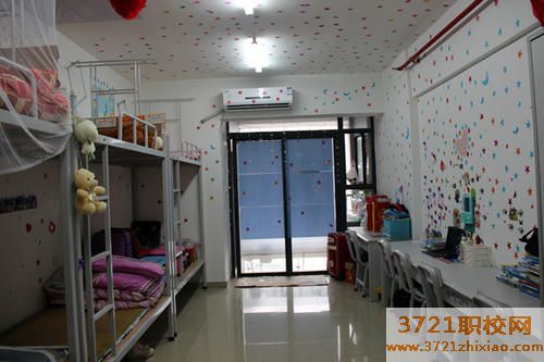 广州市天河金领技工学校宿舍条件