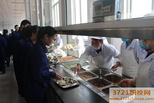 广州华成理工职业技术学校食堂情况