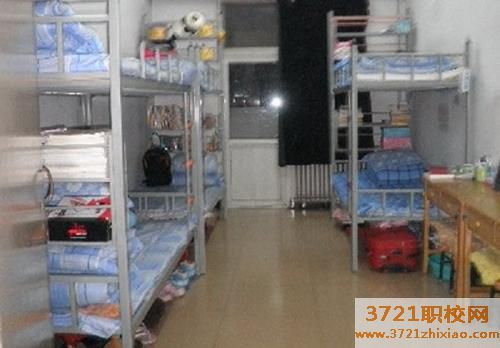 广东黄埔卫生职业中专技术学校宿舍食堂