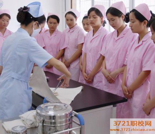 长沙学护士哪个学校好