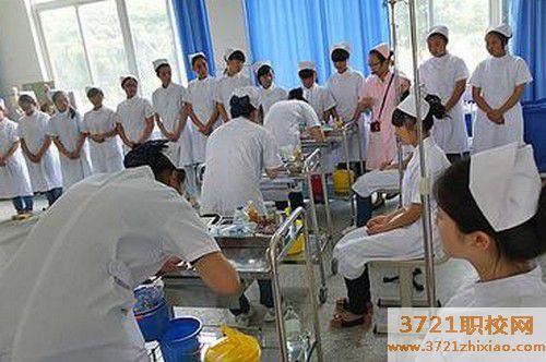 长沙护理专业好找工作吗，好就业吗，工资多少