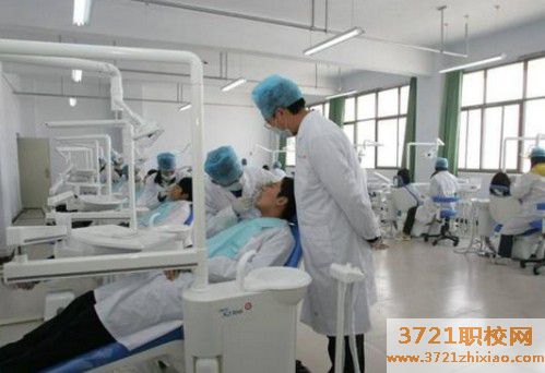 长沙比较好的口腔专业中专学校