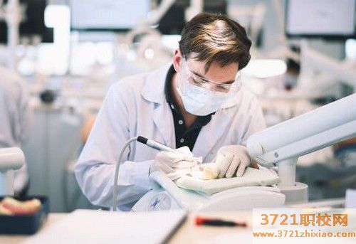 长沙口腔专业中专学校怎么报名及报名方式