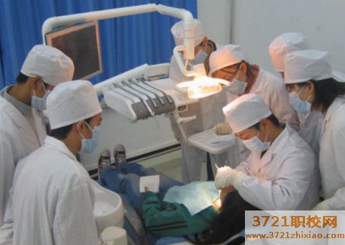 长沙女生读口腔专业好吗?好就业吗