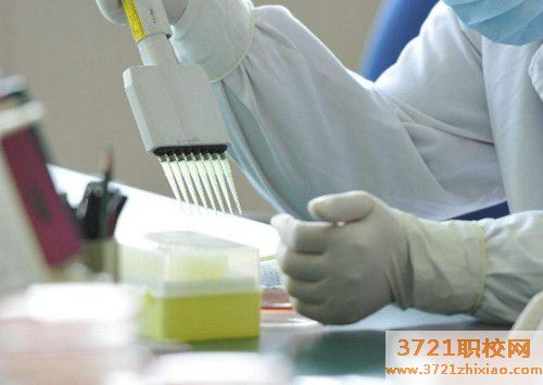 长沙医学检验专业一年学费多少钱