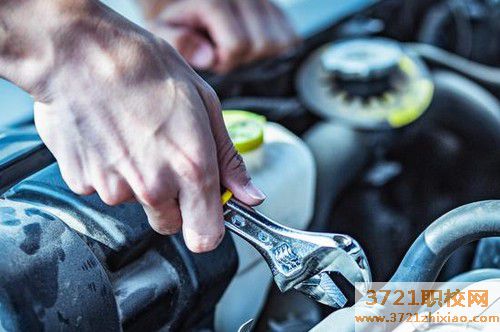 广州好的汽修学校、好的汽修专业学校 