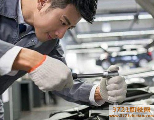 广州哪里学汽车维修好 