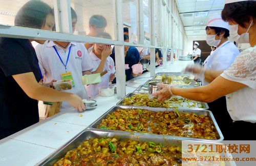 广州市土地房产管理学校食堂情况