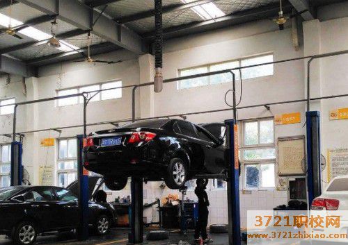 【广州汽修学校】广州汽修学校学费多少钱、广州汽修学校要多少学费